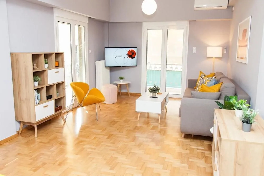 Stylish and Bright Apartment in Athens Centre!