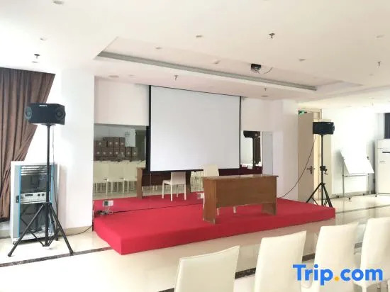Tiyu Hotel