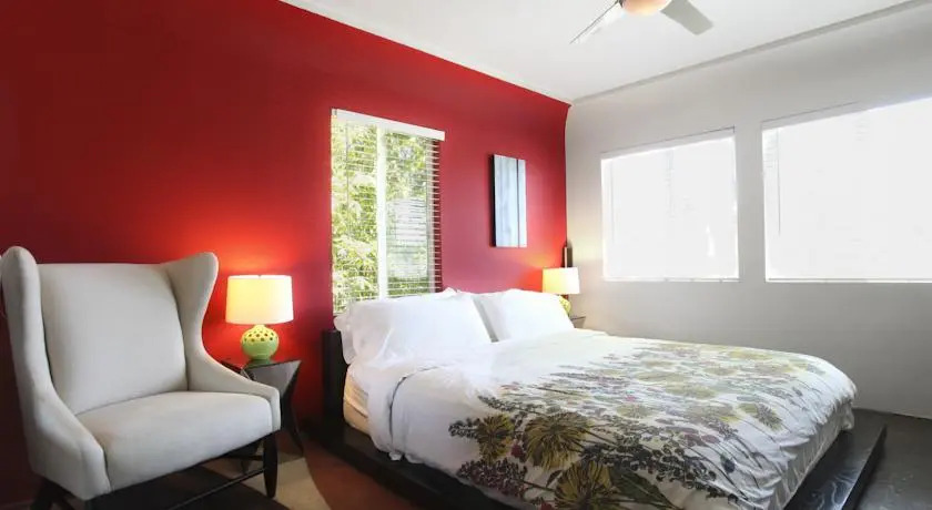 Globe Suites off Abbott Kinney