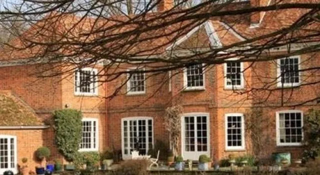 Newnham Manor