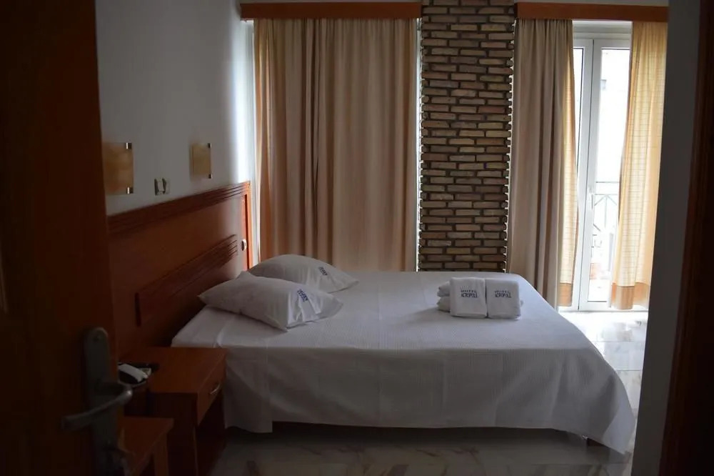 Piraeus Acropole Hotel