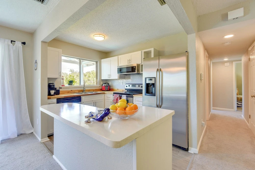 Walk to Marina: Home w/ Pool in Palmetto
