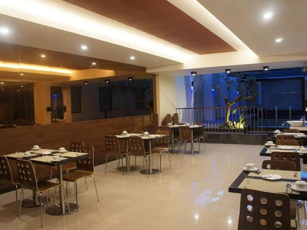 Favor Hotel Makassar City Center By LIFE