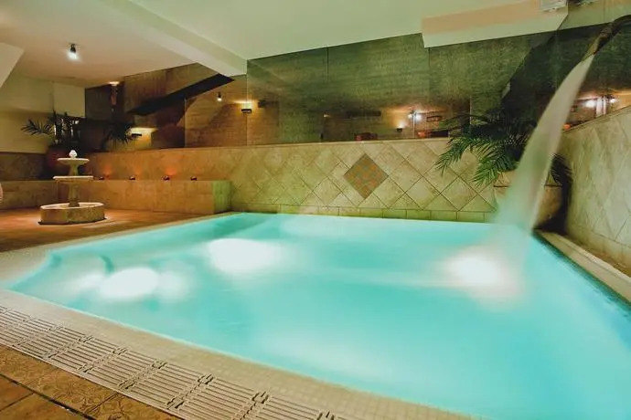 Laurel Suites Apartments