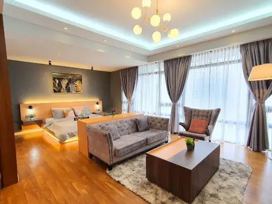 Anggun KLCC Spacious Studio Steps to Monorail & LRT FREE Parking