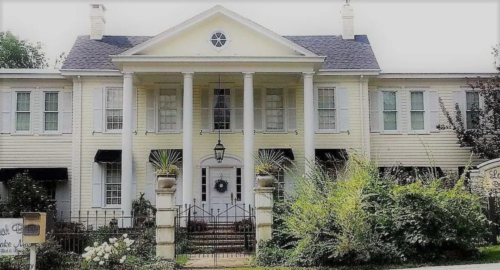 The Lake Manor