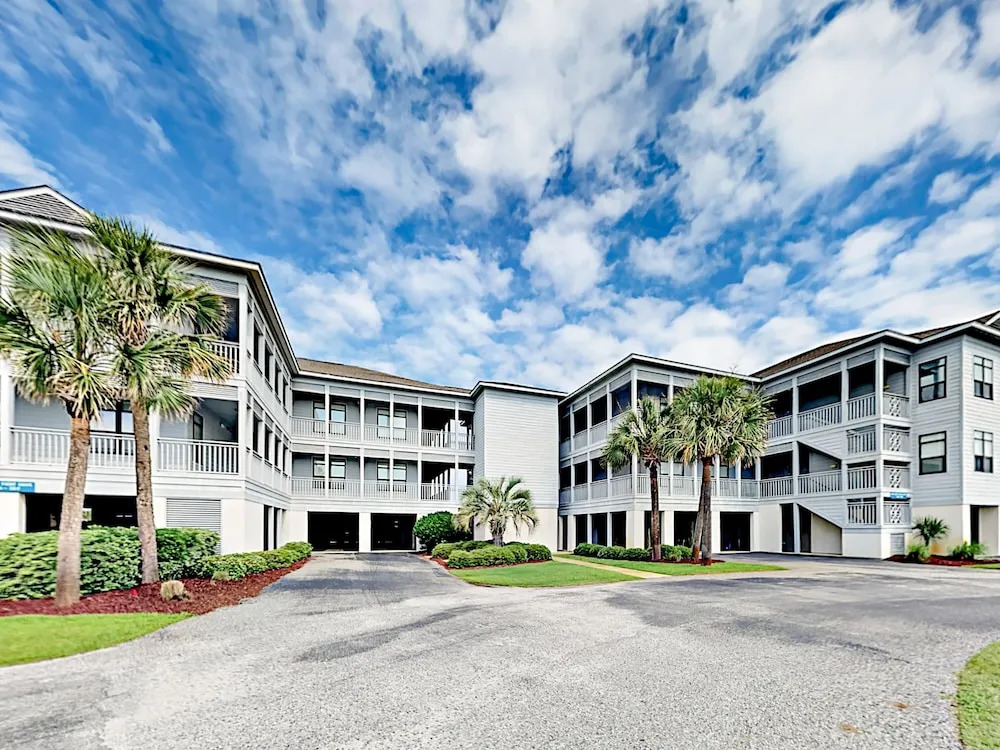 188 Inlet Point Drive Condo Unit 22E 3 Bedrooms 3 Bathrooms Condo