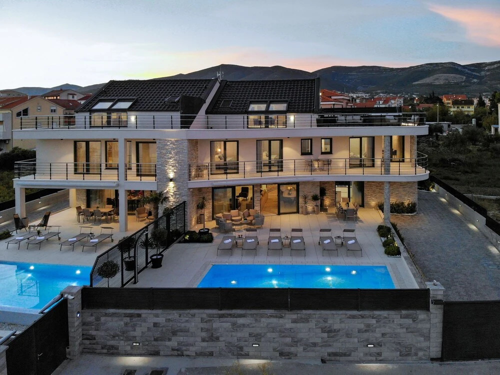 Luxury Beachfront Villa Sea Queen - Kastela