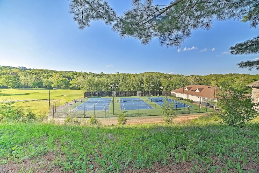 Branson West Golf Getaway w/ Pool Access!