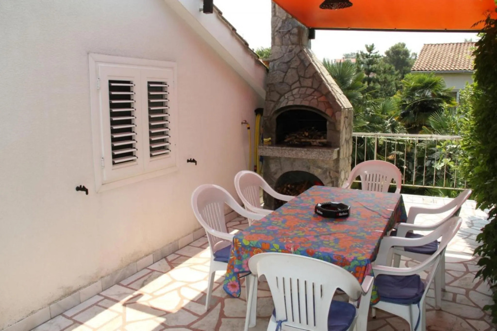 Apartments Rasa