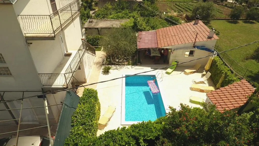 Sasa Apartments Kastel Stafilic Croatia