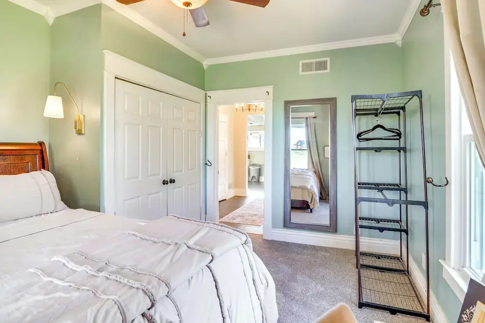 15 Mi to Dtwn Lexington: Serene Wilmore Home!