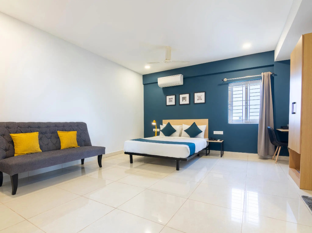 SilverKey Executive Stays 30377 Siri Square