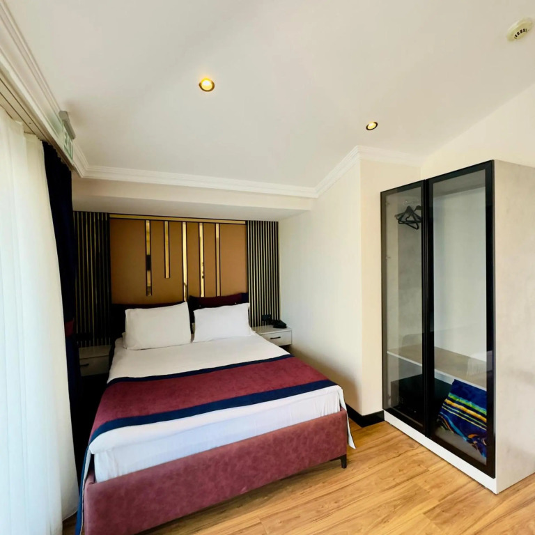 Regency World Suite