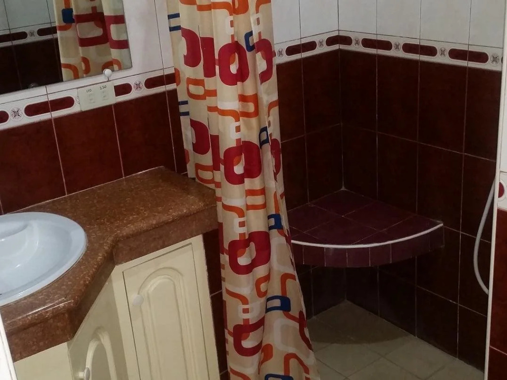 Kokomo's Suites Hotel