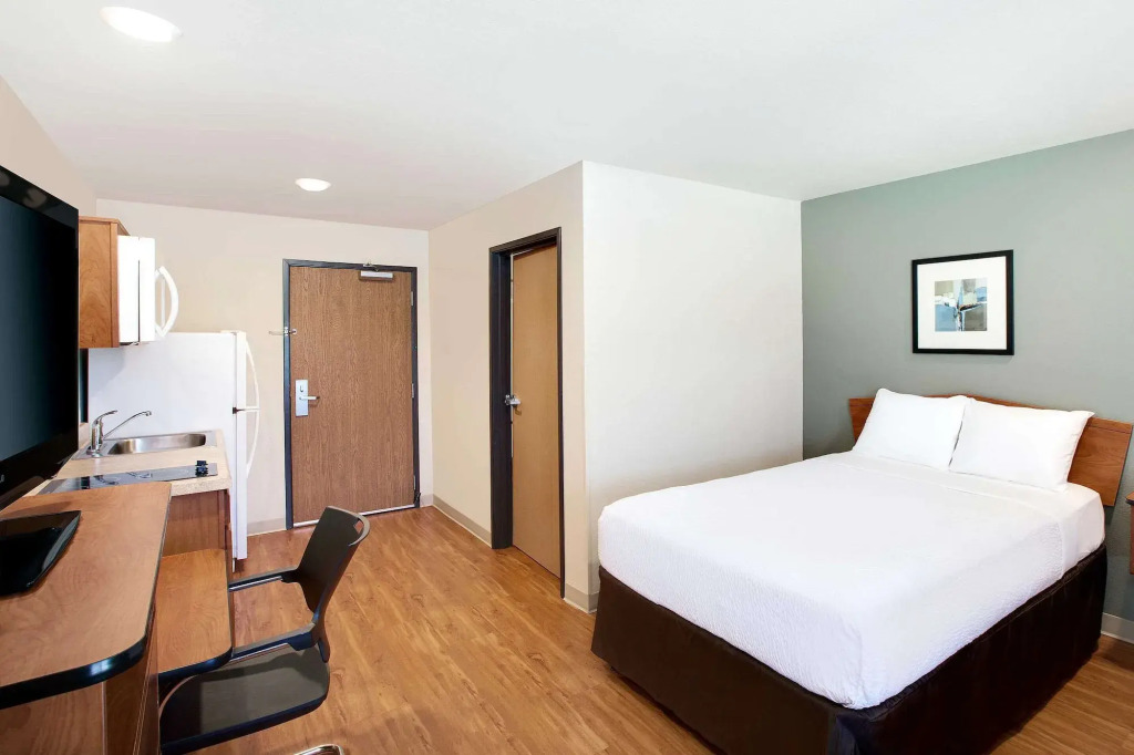 WoodSpring Suites Lake Charles