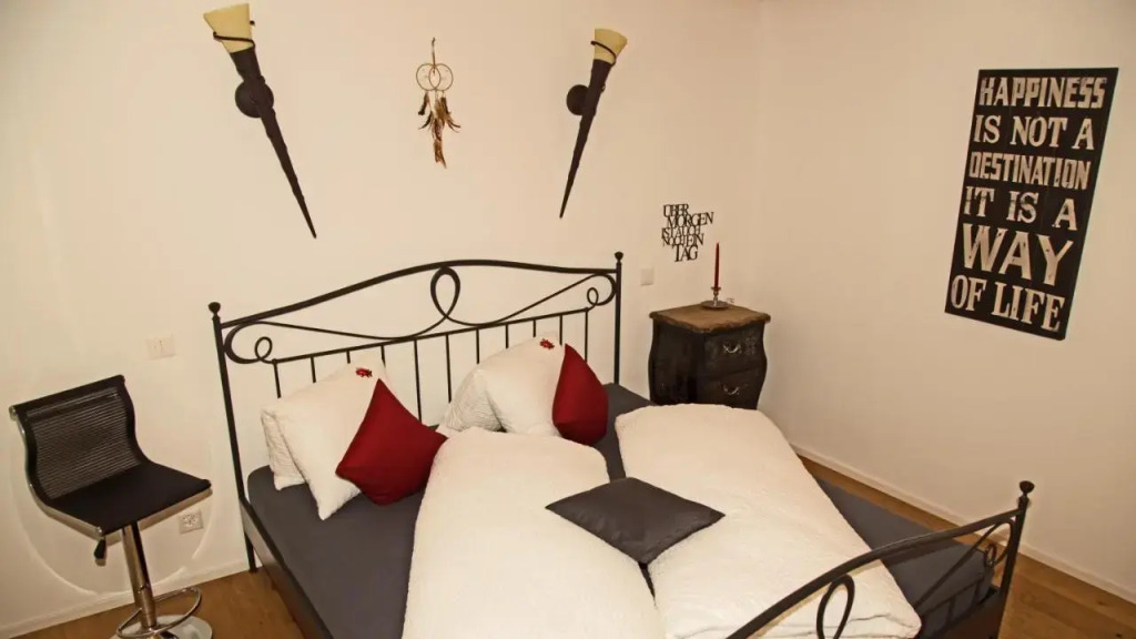 Connys B&B