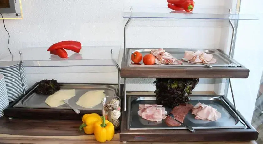 Hotel Pension Tyrol
