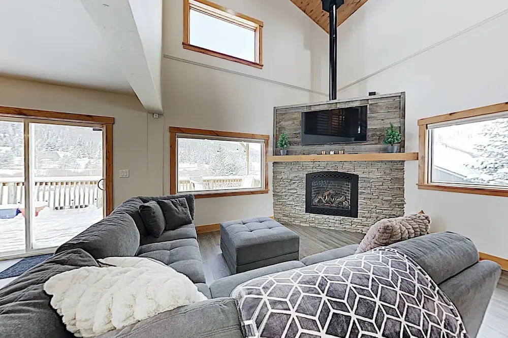 New Listing! Blue River Gem W/ Mountain-view Deck 4 Bedroom Home