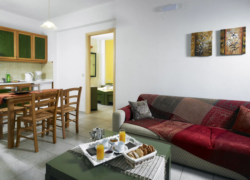 Erivolos Studios & Apartments