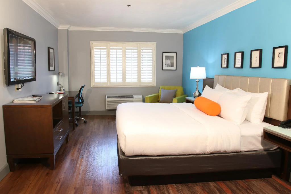 The BLVD Hotel & Suites