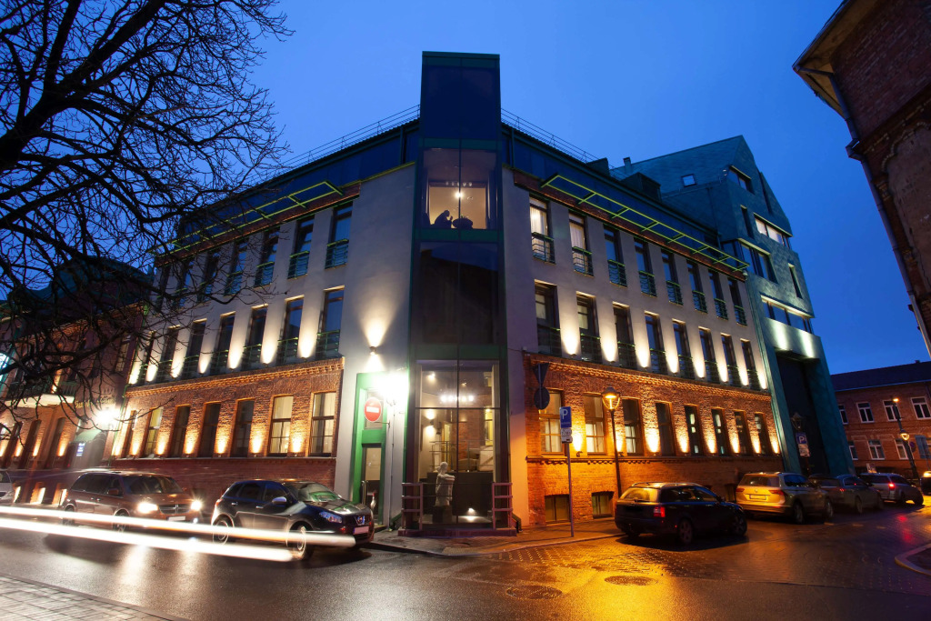 Отель Best Western Santakos