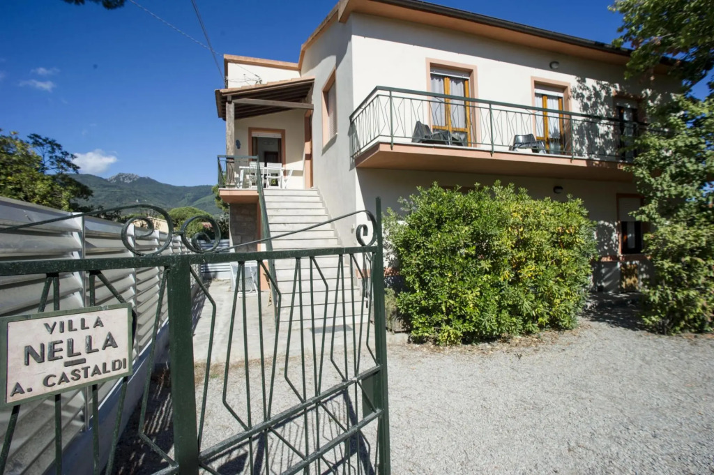 Bilocale Villa Nella just a few meters from the beach and from the center of Marina di Campo-V.NELLA BILO