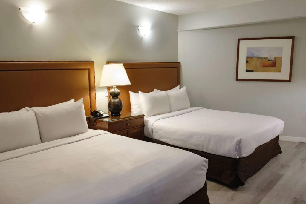 Coast Parksville Hotel