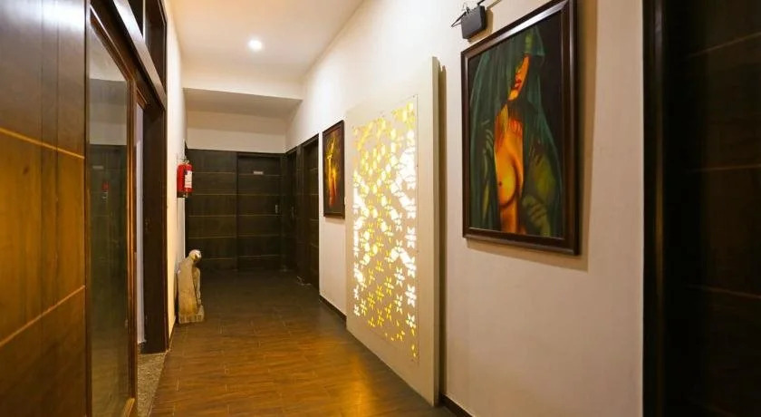 Hotel Callista Inn Golf Course Road