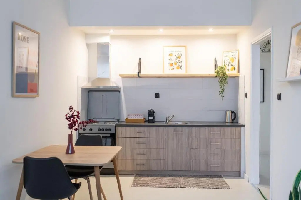 Malvina's Dream 2. Lower Ground Renovated Getaway