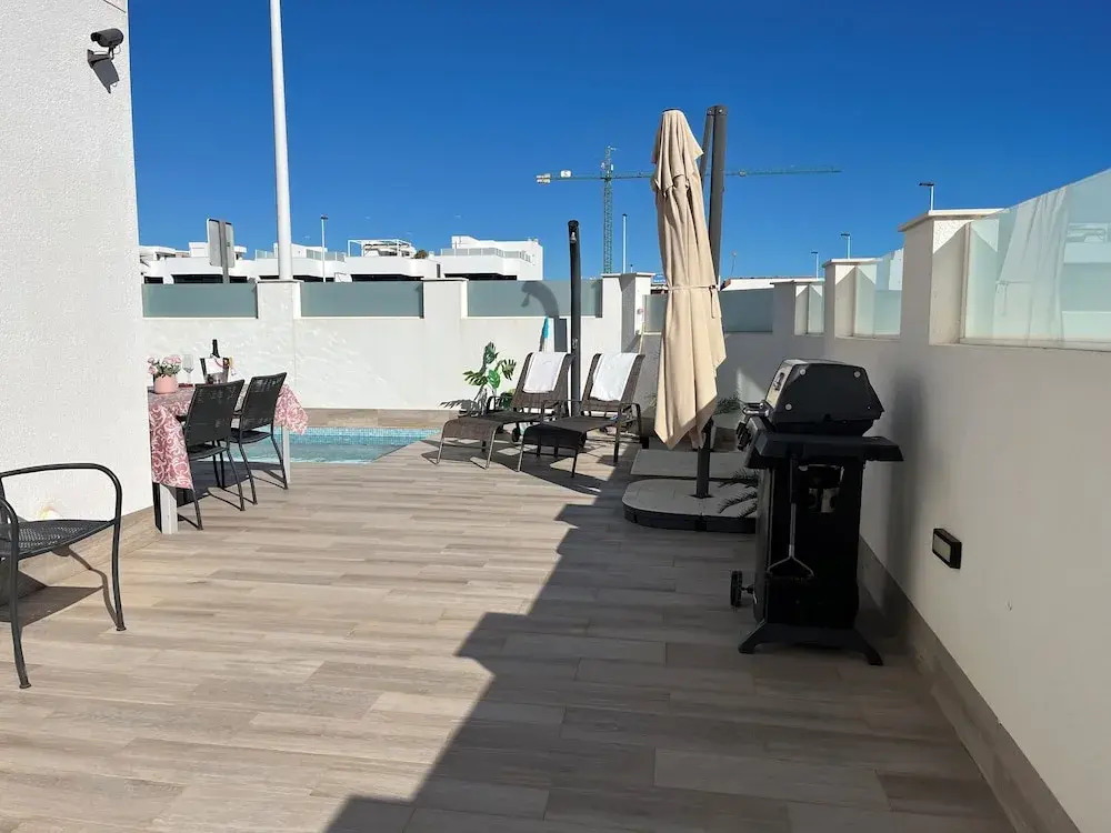 Luxury Three Bedroom Villa with Private pool and rooftop Solarium