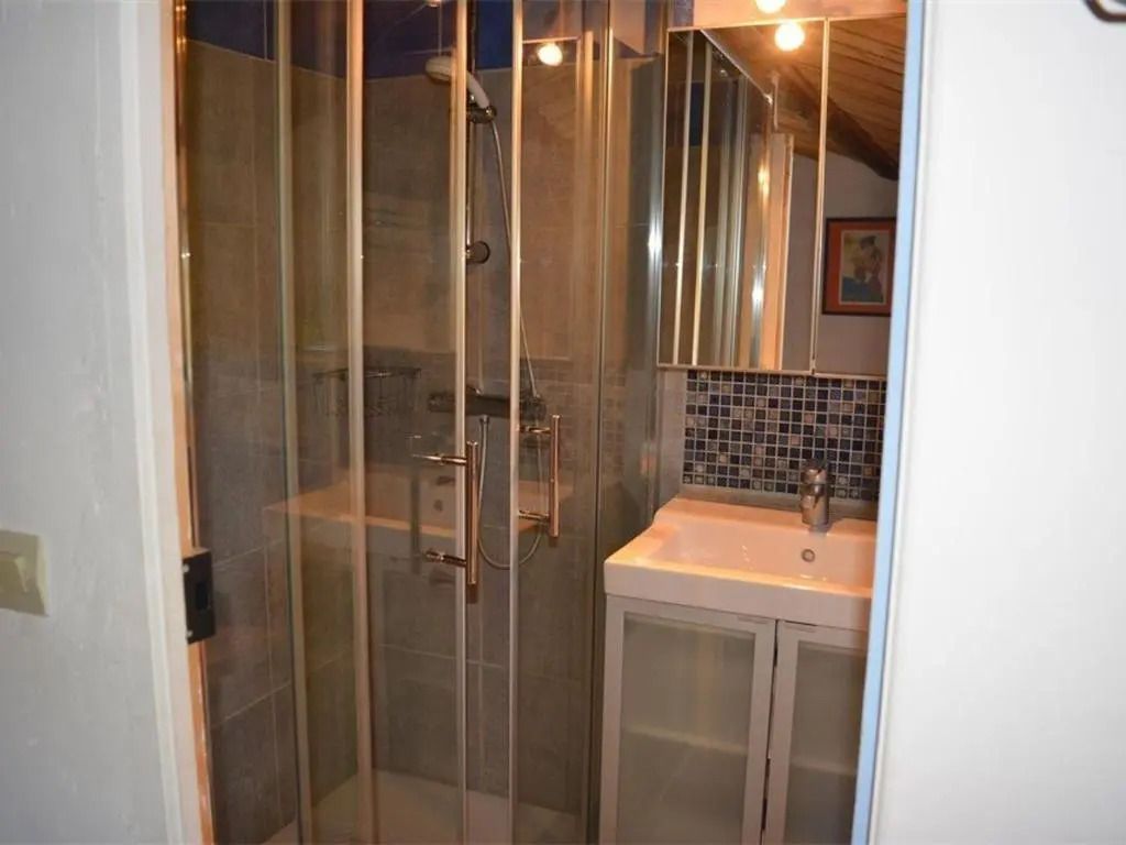 Gîte 2 pièces avec climatisation et animaux admis à Grospierres - FR-1-382-64