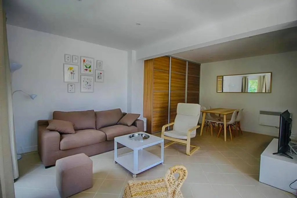 Appartement jardinet à 5 min des plages- Sanguinaires -Ajaccio