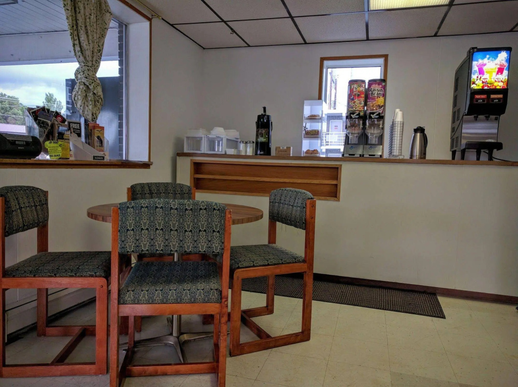 Tomahawk Motor Lodge Riverton US-26