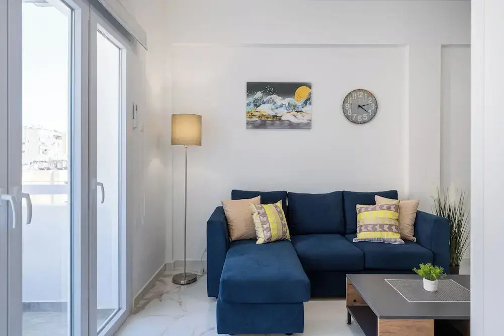 Vibe - 1 BR APt & Balcony in Larnaca