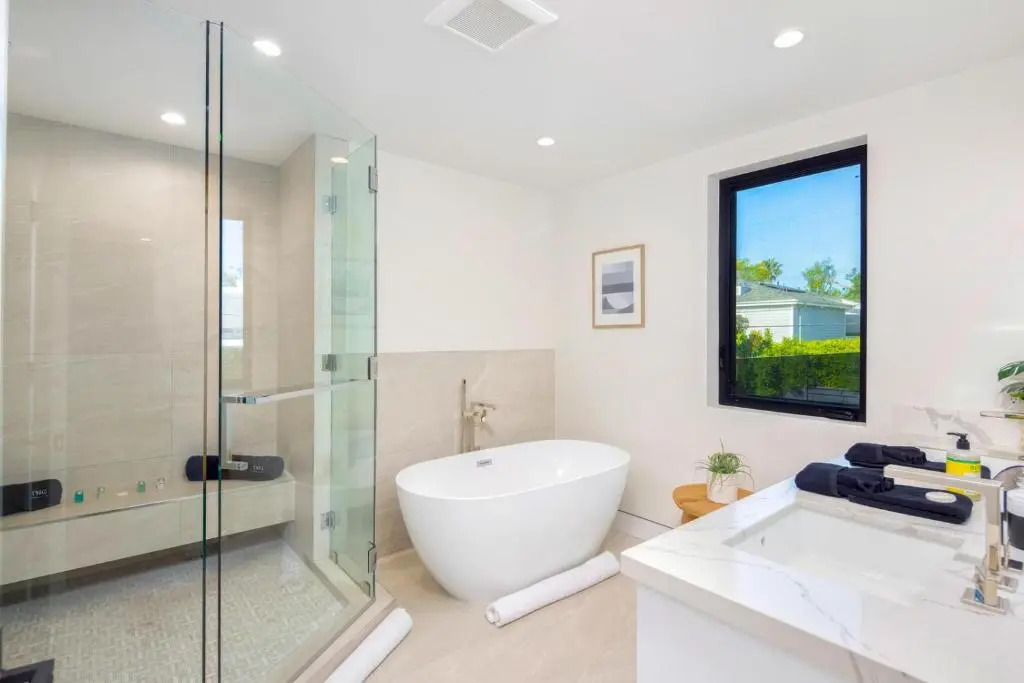 Curson Modern