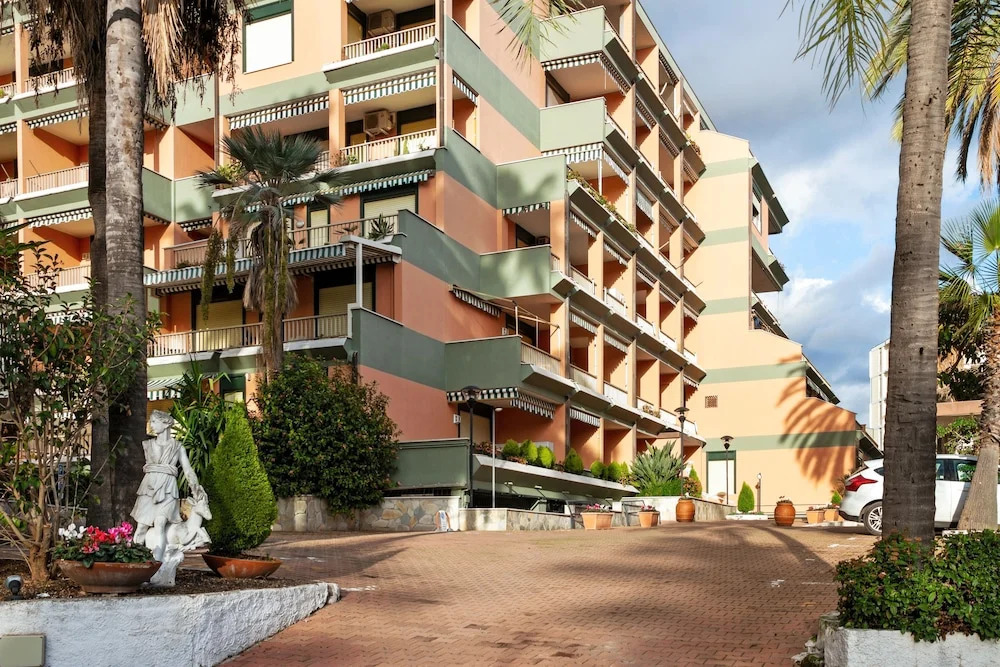 Grand Albergo Apartment