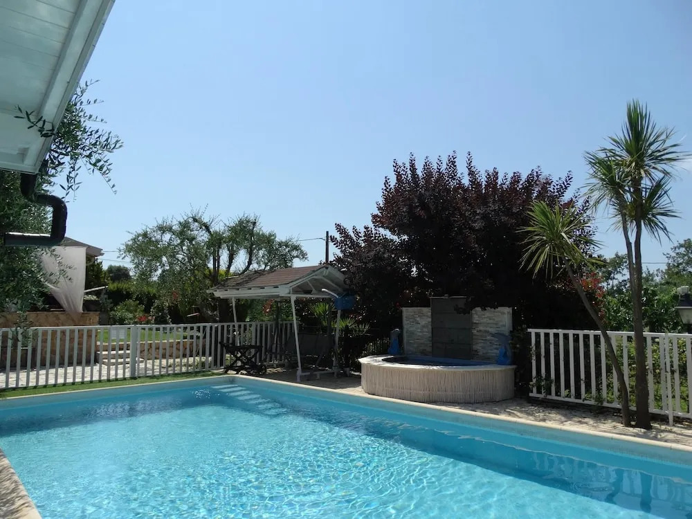 Chalet With 2 Bedrooms in Montauroux, With Wonderful Mountain View, Po