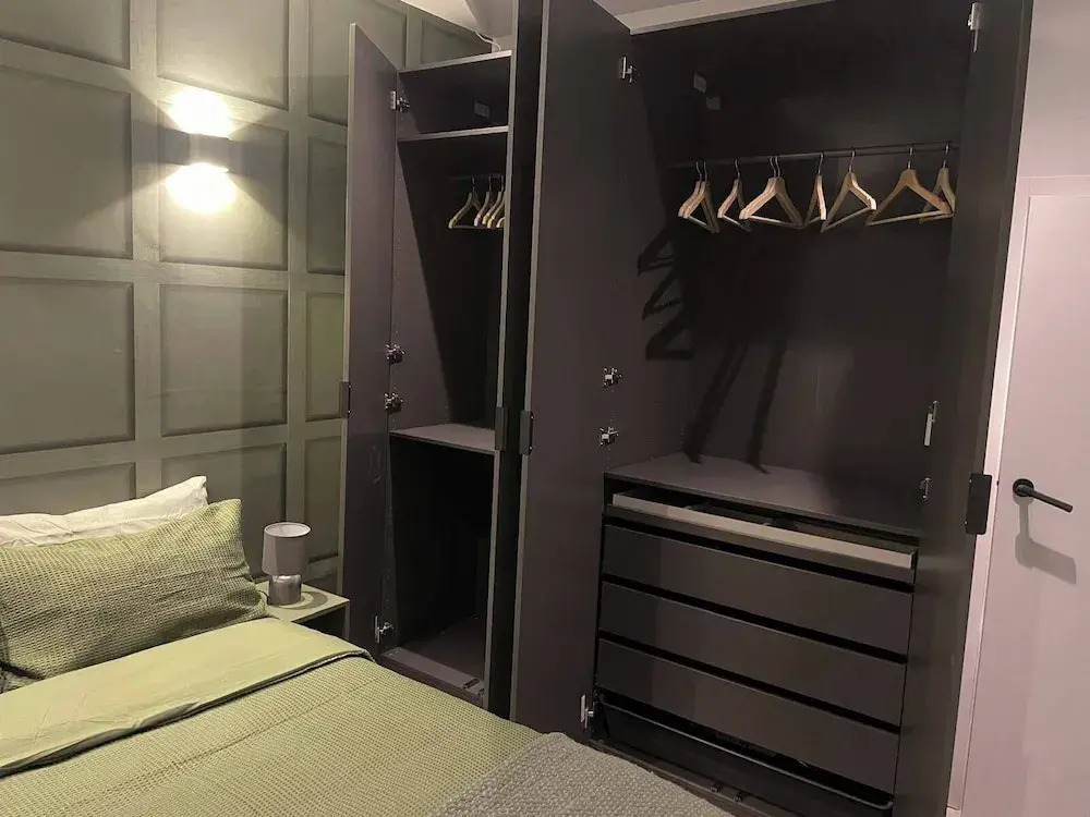 Nw119sg-modernapt-2guests-2br-1minhighstreet