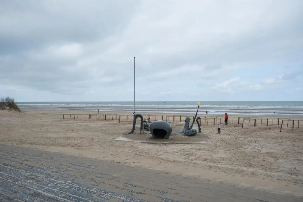 Westhinder 200m From Sea