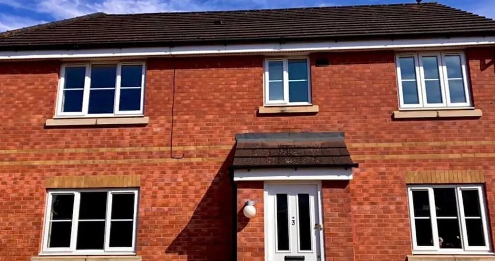 Hereford - Finch House - Modern 4 Bedroom House Located in South Hereford, Dog Friendly With Nearby Countryside, Pool Table, Sleeps up to 10 Guests - Hosted by RENTMYHOUSE