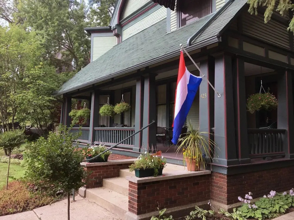 The Parsonage Inn LLC