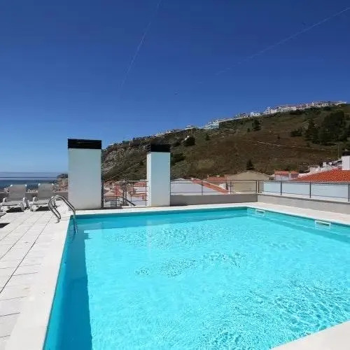 ALTIDO Nazare 3-BR Flat w/Terrace & Rooftop Pool