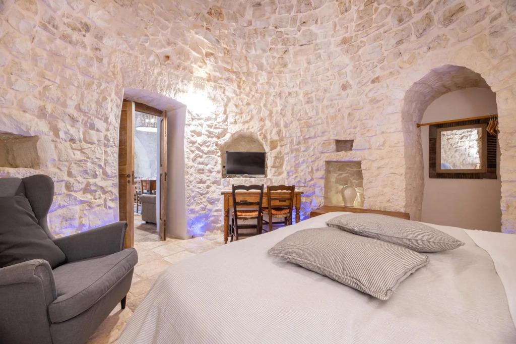 Trullo Fortuna Pool Suite