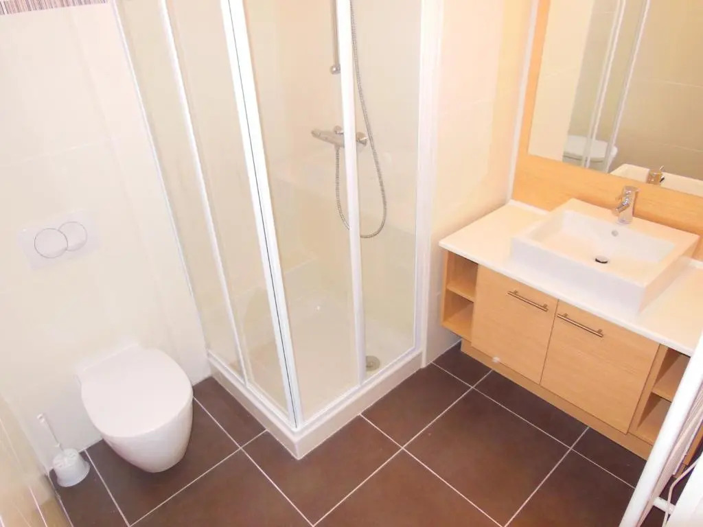 3 Bedrooms, 3 bathrooms central Cannes Lecerf 411
