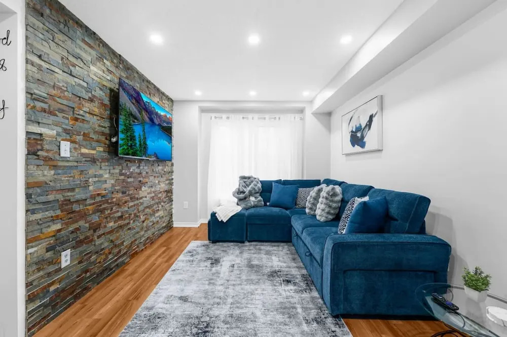 Chic 2BR House Newly Renovated Central Spot