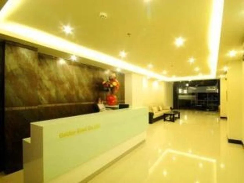 Lucky Residence Suites