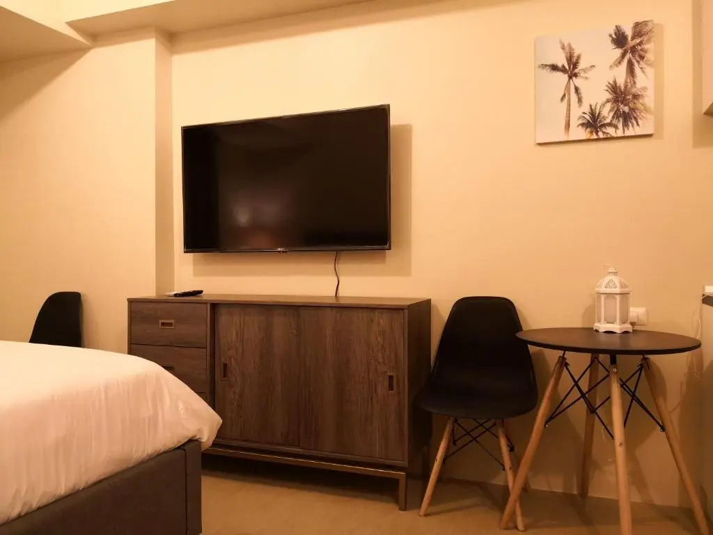 Centrio Tower Beside Ayala Studio Unit -24