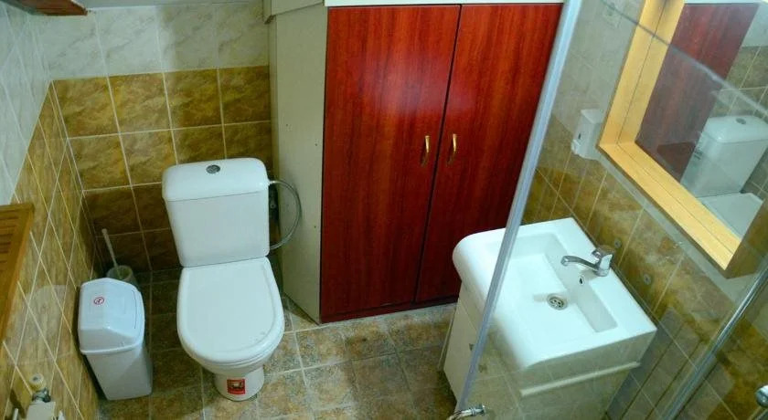 Adriatic Inn Hotel