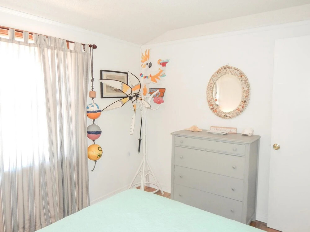 004 Shipp's Inn by ACP